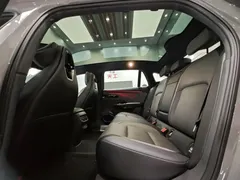 2025 Hongqi EH7 640 4WD — фото 12