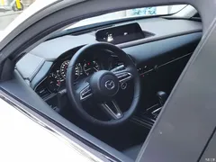 2021 Mazda CX-30 2.0L AT Jiayue type, белый — фото 13