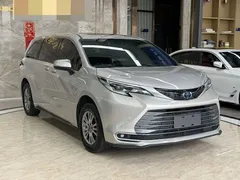 2021 Toyota Sienna 2.5L Hybrid Luxury — фото 3