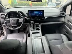 2021 Toyota Sienna 2.5L Hybrid Luxury — фото 9