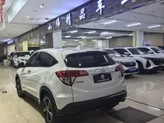 2022 Honda Vezel 1.5L CVT, белый — фото 8
