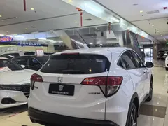 2022 Honda Vezel 1.5L CVT, белый — фото 9