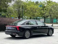 2025 Hongqi H5 1.5T DCT, чёрный — фото 6