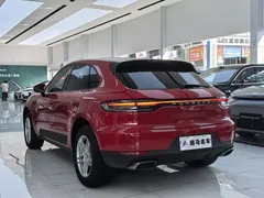 2021 Porsche Macan 2.0T — фото 13