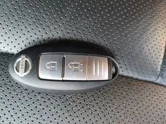 2021 Nissan Navara 2.5L AT 4WD QR25, чёрный — фото 9