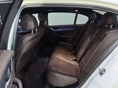 2022 BMW 5 Series 530Li Leading M Sport Package, белый — фото 8