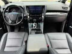 2020 Toyota Vellfire Hybrid 2.5L HV Luxury, чёрный — фото 6