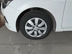2020 Hyundai Reina 1.4L MT GL, белый — фото 23