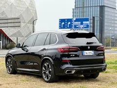 2022 BMW X5 40Li Premium M Sport Package, чёрный — фото 14
