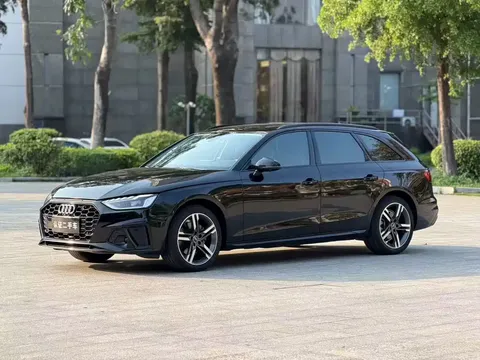 2022 Audi A4 Avant 40 TFSI Fashion