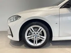 2021 BMW 1 Series 1 120i M, белый — фото 14