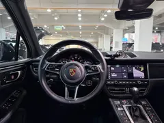 2021 Porsche Macan 2.0T — фото 21