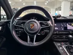 2021 Porsche Macan 2.0T — фото 22