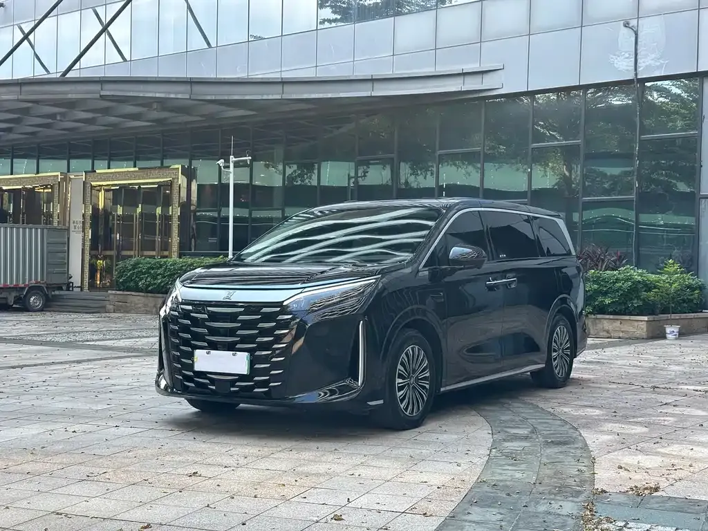 2025 BYD Xia 1.5T 100km