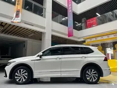 2021 Volkswagen Tiguan L 430PHEV PHEV Flagship, белый — фото 5