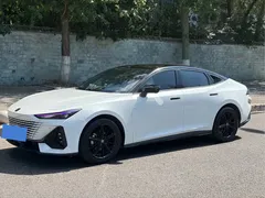 2022 Changan UNI-V 1.5T Sport, белый — фото 1