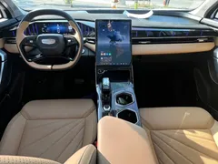 2023 Geely Atlas L 1.5TD DCT Premium, белый — фото 13