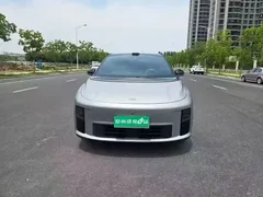 2025 Li Auto i6 2WD Standard — фото 2