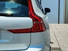 2021 Volvo XC60 Plug-in Hybrid T8 E-Drive Hybrid Zhiyuan Sport — фото 18