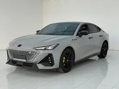 2022 Changan UNI-V 1.5T — фото 1