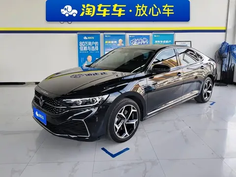 2023 Volkswagen Passat 330TSI Luxury