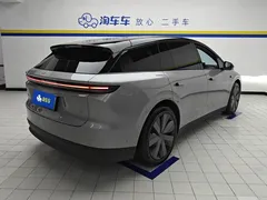 2025 Li Auto i6 4WD Standard — фото 3