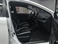 2022 Toyota Yaris L Zhixuan X 1.5L CVT PLUS, белый — фото 8