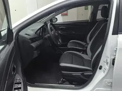 2022 Toyota Yaris L Zhixuan X 1.5L CVT PLUS, белый — фото 9