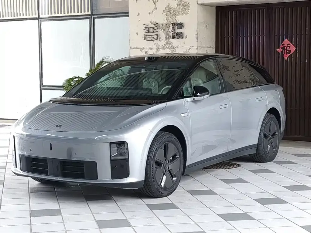 2025 Li Auto i6 2WD