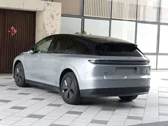 2025 Li Auto i6 2WD — фото 17
