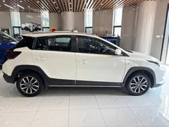 2022 Toyota Yaris L Zhixuan X 1.5L CVT PLUS, белый — фото 6