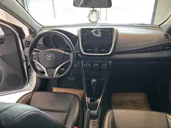 2022 Toyota Yaris L Zhixuan X 1.5L CVT PLUS, белый — фото 14