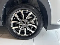 2022 Toyota Yaris L Zhixuan X 1.5L CVT PLUS, белый — фото 18
