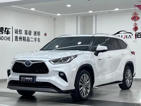 2022 Toyota Highlander Hybrid 2.5L 4WD Premium 7