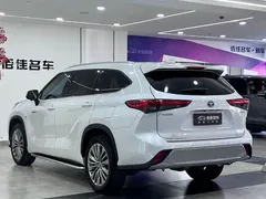 2022 Toyota Highlander Hybrid 2.5L 4WD Premium 7, белый — фото 7