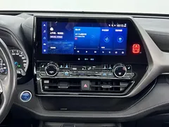 2022 Toyota Highlander Hybrid 2.5L 4WD Premium 7, белый — фото 13