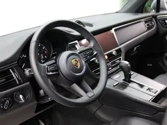 2022 Porsche Macan 2.0T — фото 10