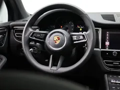 2022 Porsche Macan 2.0T — фото 15