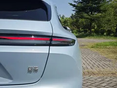 2025 Nio ET5T 75kWh Touring — фото 9