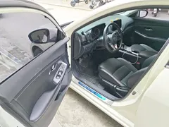 2021 Nissan Sylphy 1.6L XL CVT, белый — фото 14