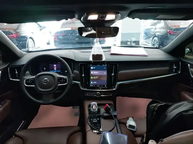 2024 Volvo S90
