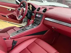 2022 Porsche 718 Boxster 2.0T, белый — фото 10