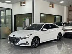 2022 Hyundai Elantra 1.5L CVT LUX Premium, белый — фото 1