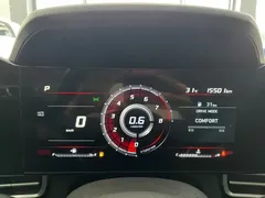 2022 Hyundai Elantra 1.5L CVT LUX Premium, белый — фото 11