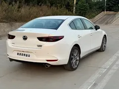 2022 Mazda 3 2.0L AT, белый — фото 12
