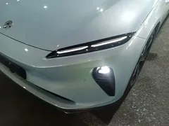 2024 Nio ET5 75kWh EV, синий — фото 18