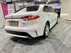 2021 Toyota Levin 185T CVT Luxury, белый — фото 7