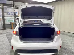 2021 Toyota Levin 185T CVT Luxury, белый — фото 17