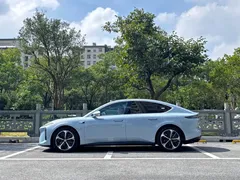 2025 Nio ET5 75kWh, синий — фото 3