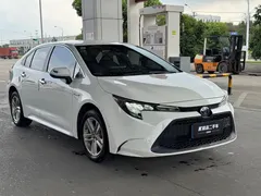 2021 Toyota Levin Hybrid 1.8H E-CVT, белый — фото 1
